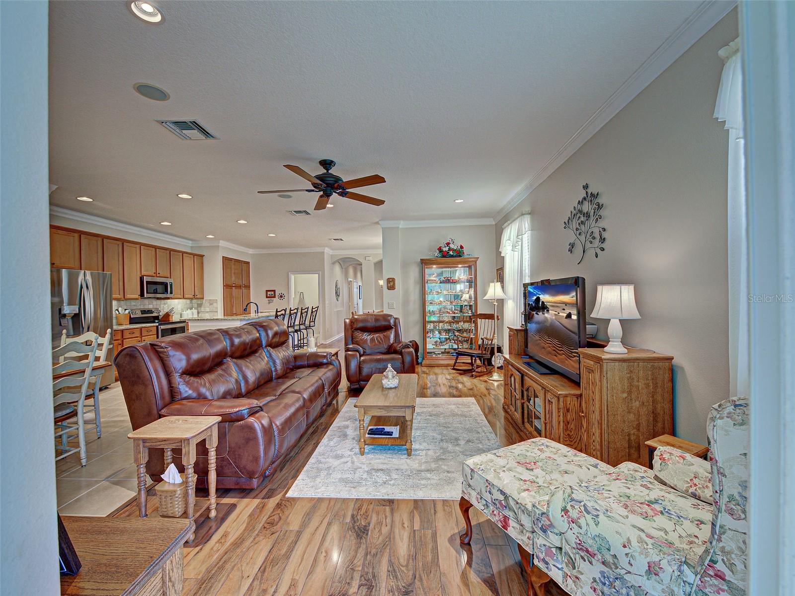 VENTURA VILLAGE - Residential