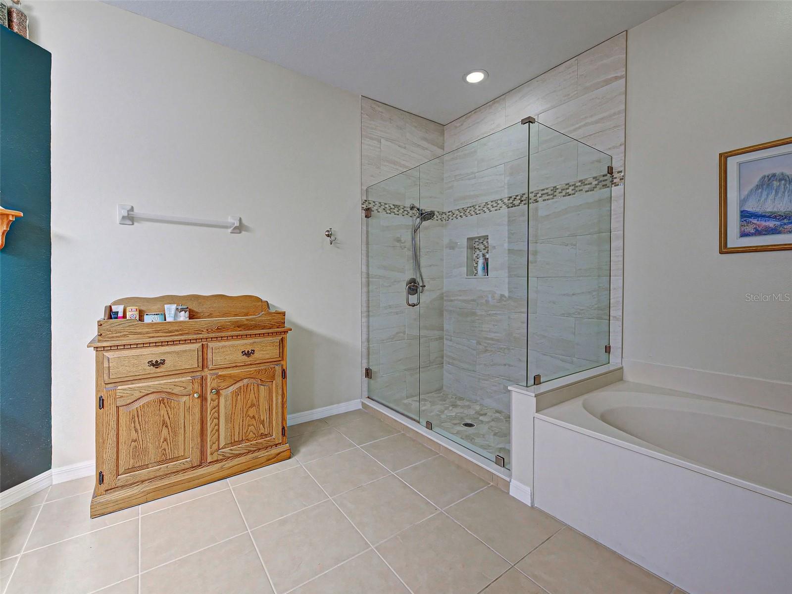 VENTURA VILLAGE - Residential