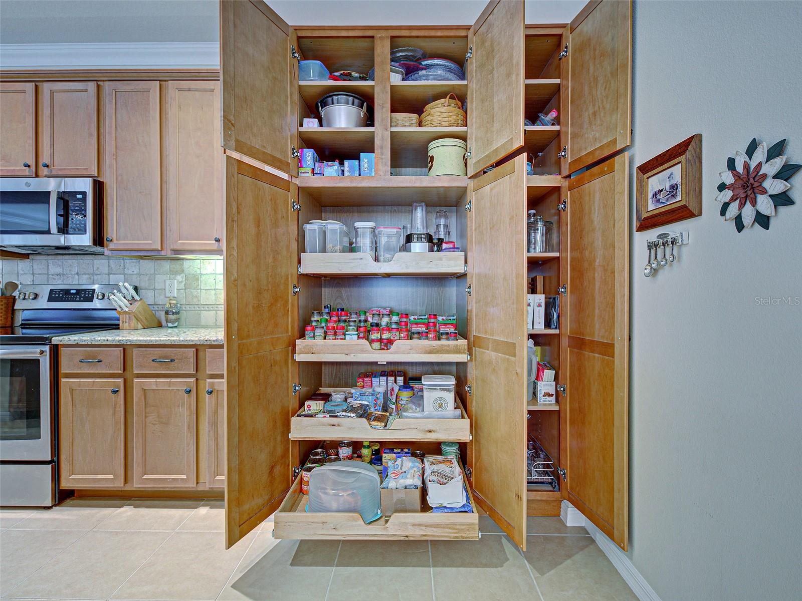 VENTURA VILLAGE - Residential