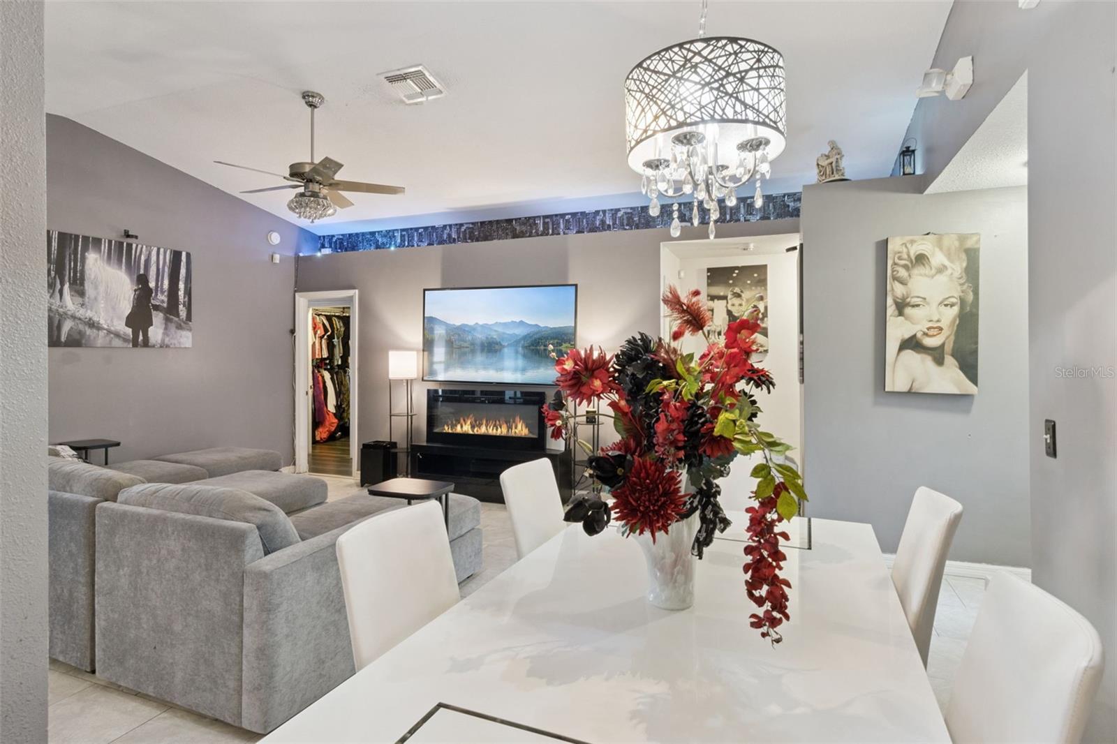 LINDFIELDS UNIT 2 - Residential