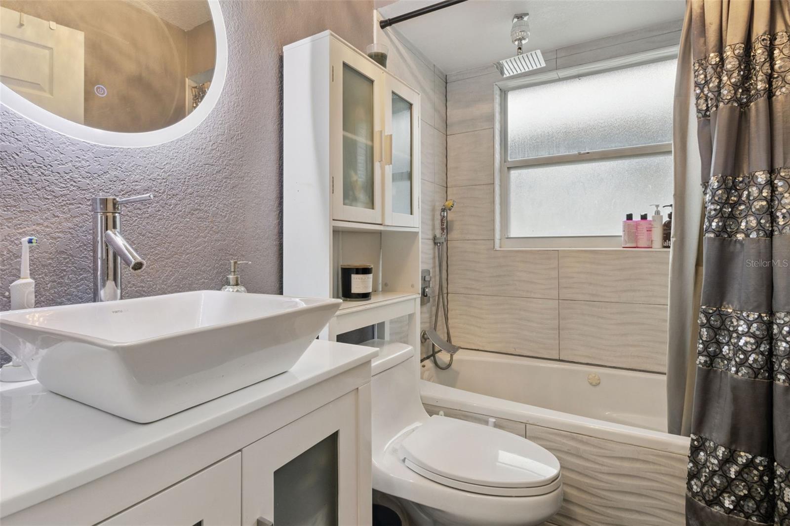 LINDFIELDS UNIT 2 - Residential