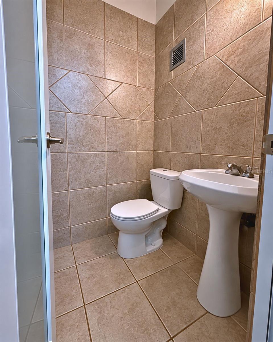 170 Av. Arterial Hostos CONDOMINIO PARQUE CENTRO, EDIFICIO UCAR 2