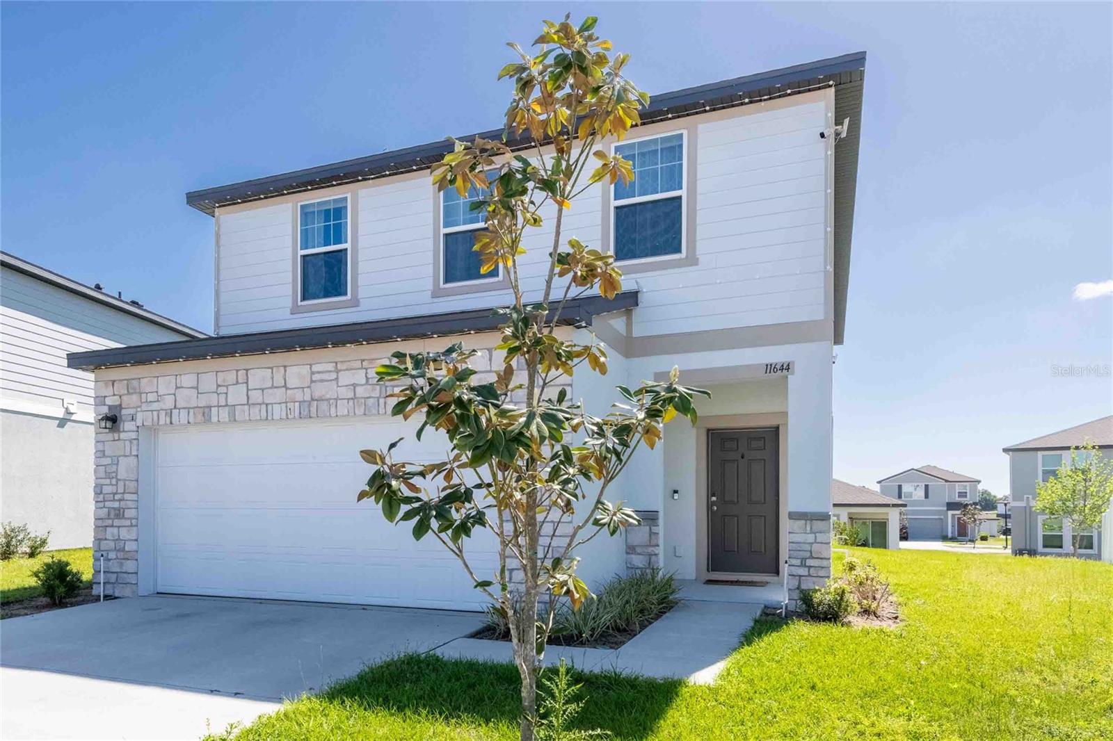 CLINTON CORNER - Residential