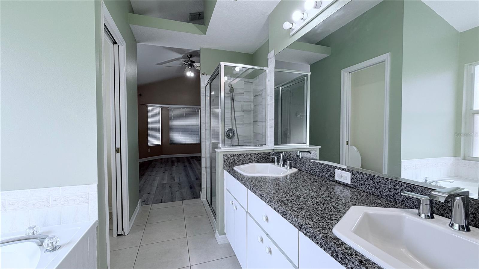 WEST BAY PH IV - Residential Lease