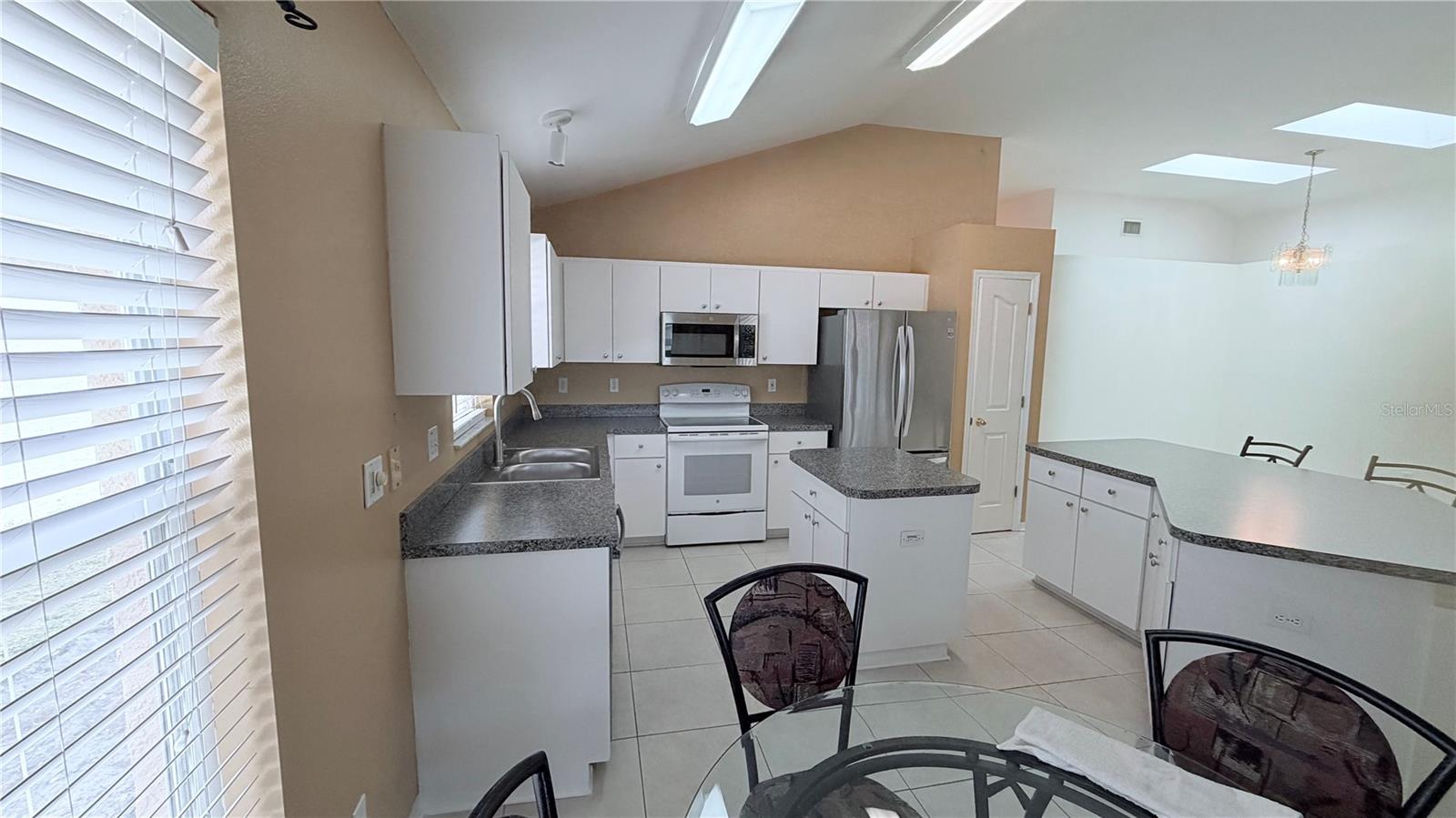 WEST BAY PH IV - Residential Lease