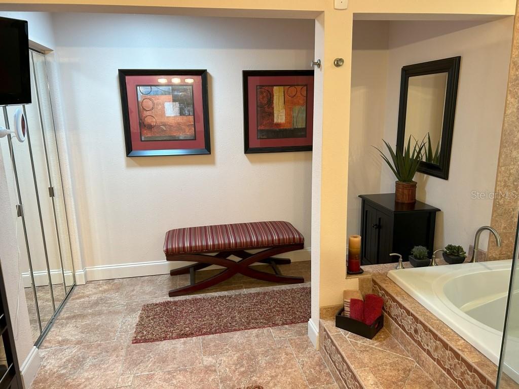 TIERRA VERDE UNIT 01 - Residential