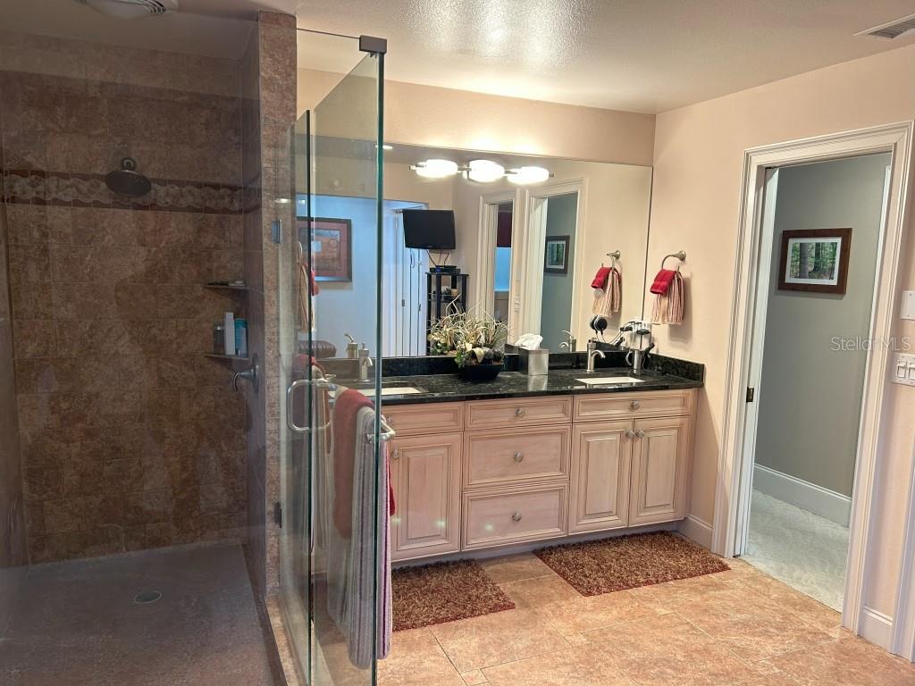 TIERRA VERDE UNIT 01 - Residential