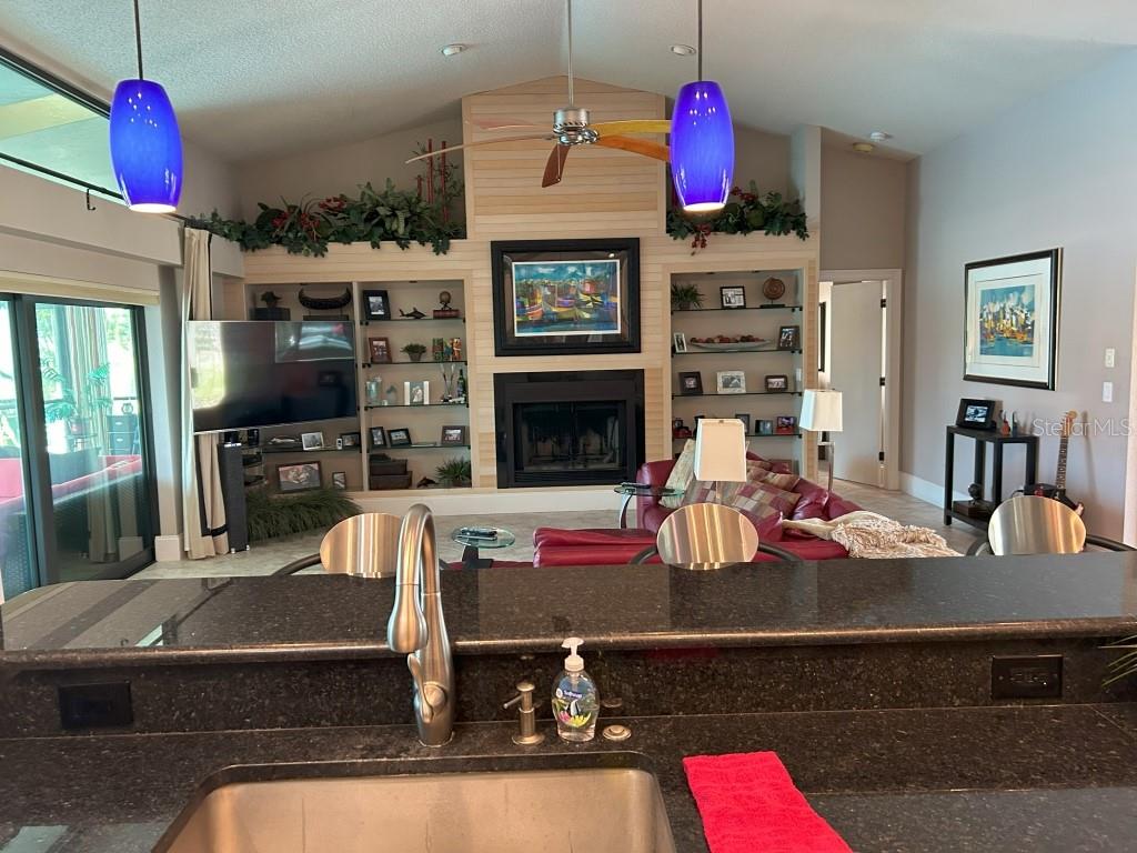 TIERRA VERDE UNIT 01 - Residential