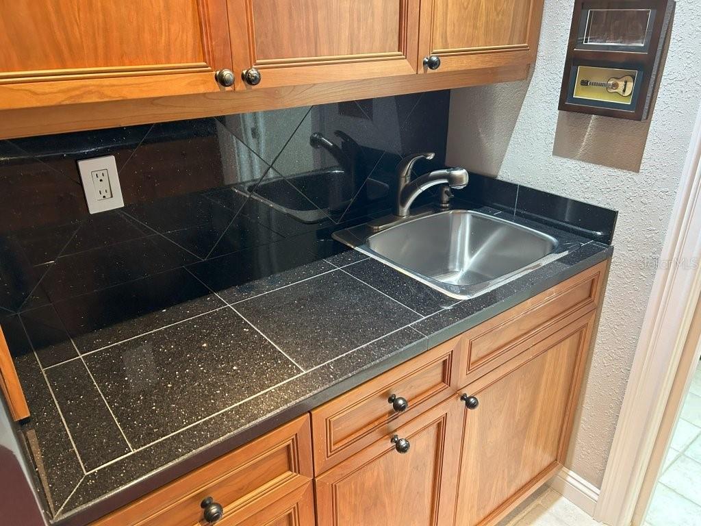 TIERRA VERDE UNIT 01 - Residential