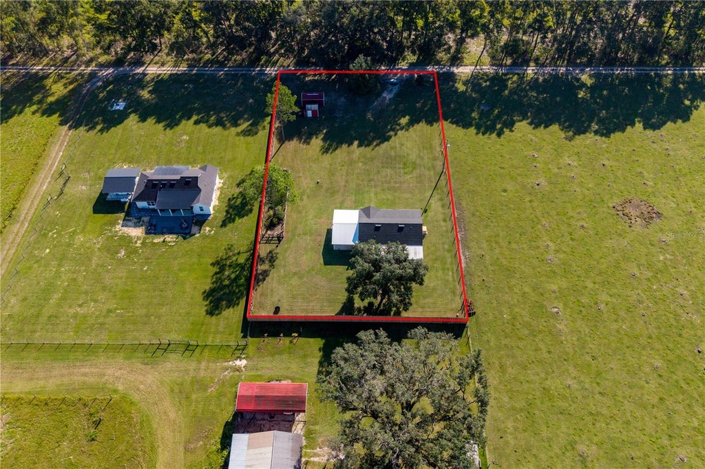 Photo of 7432 SE 30th Street, Trenton, FL 32693 (MLS # GC543905)