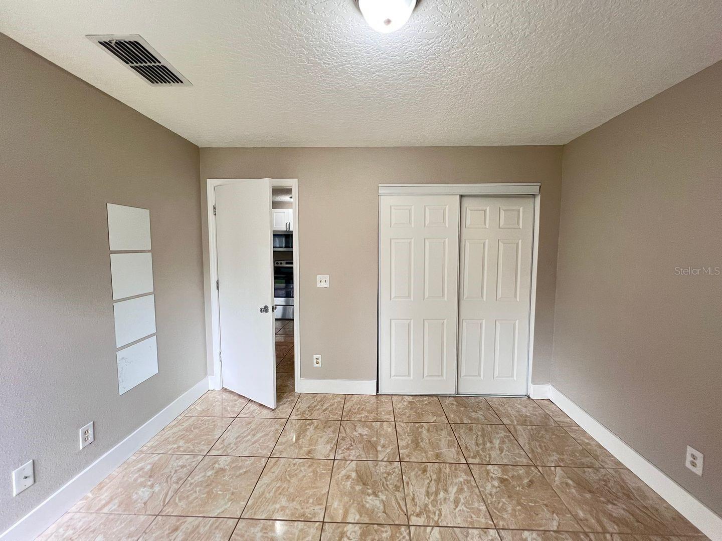 CENTRAL PARK METROWEST CONDO - Residential Lease