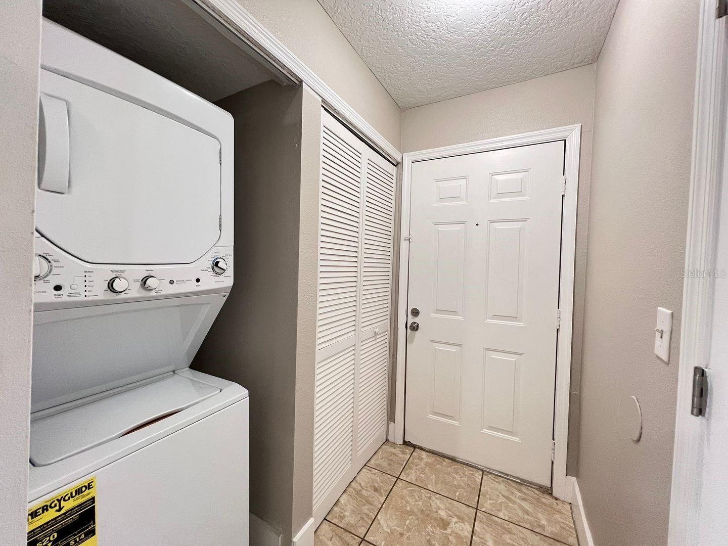 CENTRAL PARK METROWEST CONDO - Residential Lease