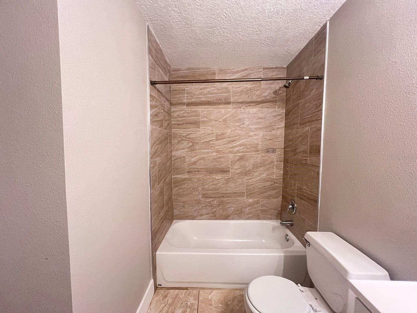 CENTRAL PARK METROWEST CONDO - Residential Lease