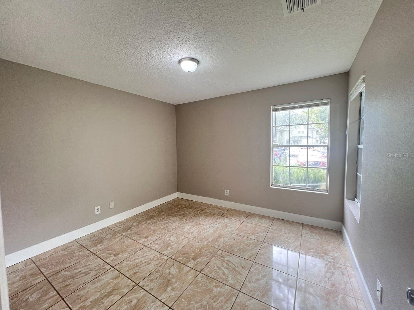 CENTRAL PARK METROWEST CONDO - Residential Lease