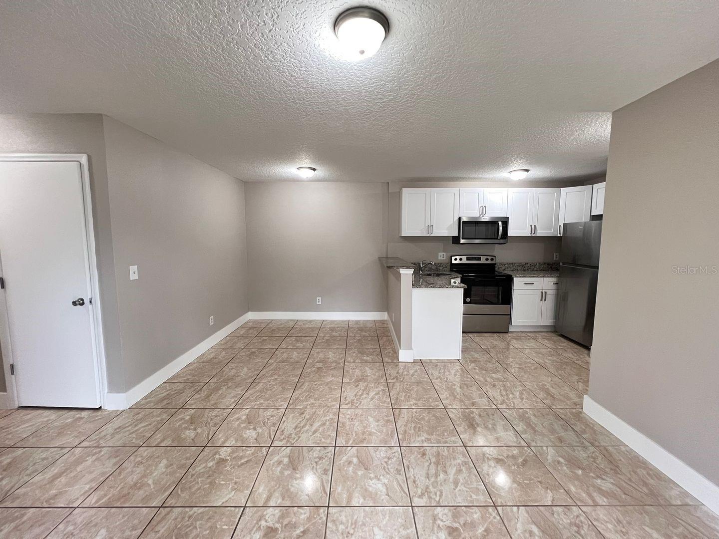 CENTRAL PARK METROWEST CONDO - Residential Lease