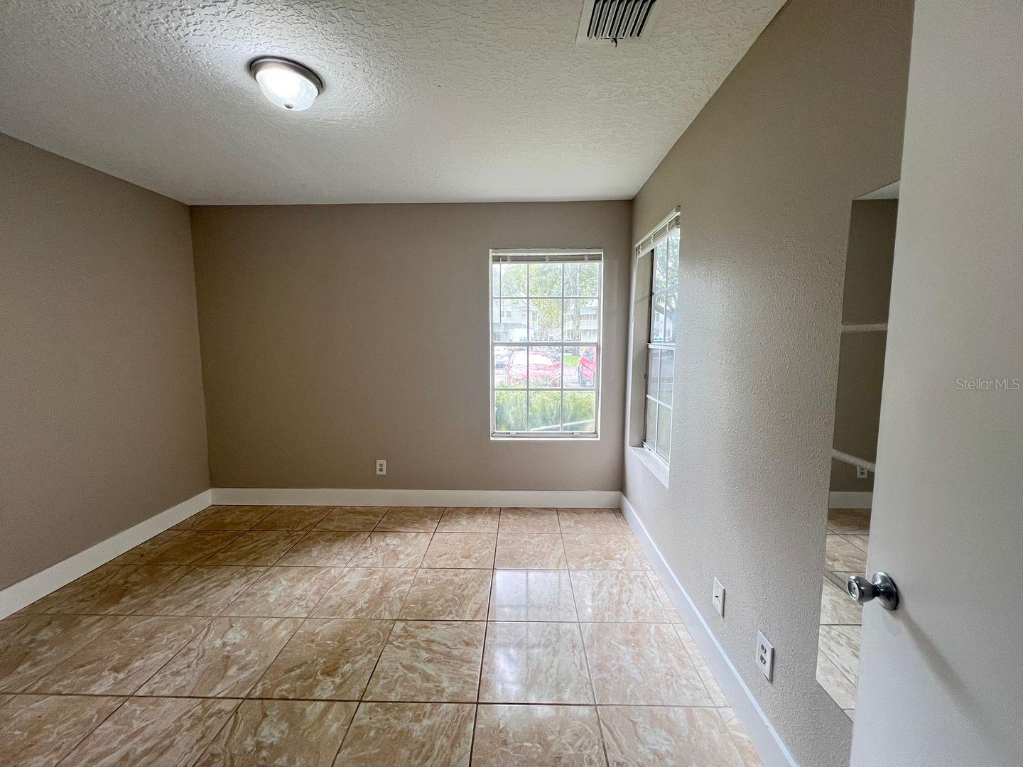 CENTRAL PARK METROWEST CONDO - Residential Lease