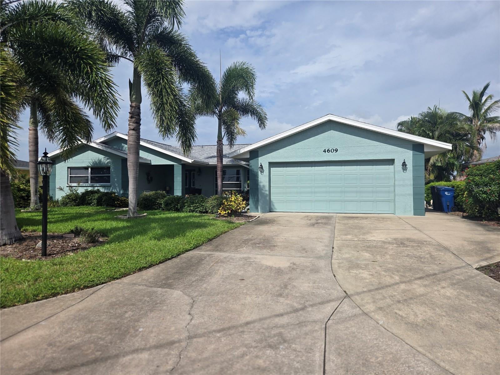 4609 CORAL BOULEVARD, BRADENTON, FL, 34210 2 4609 CORAL BOULEVARD