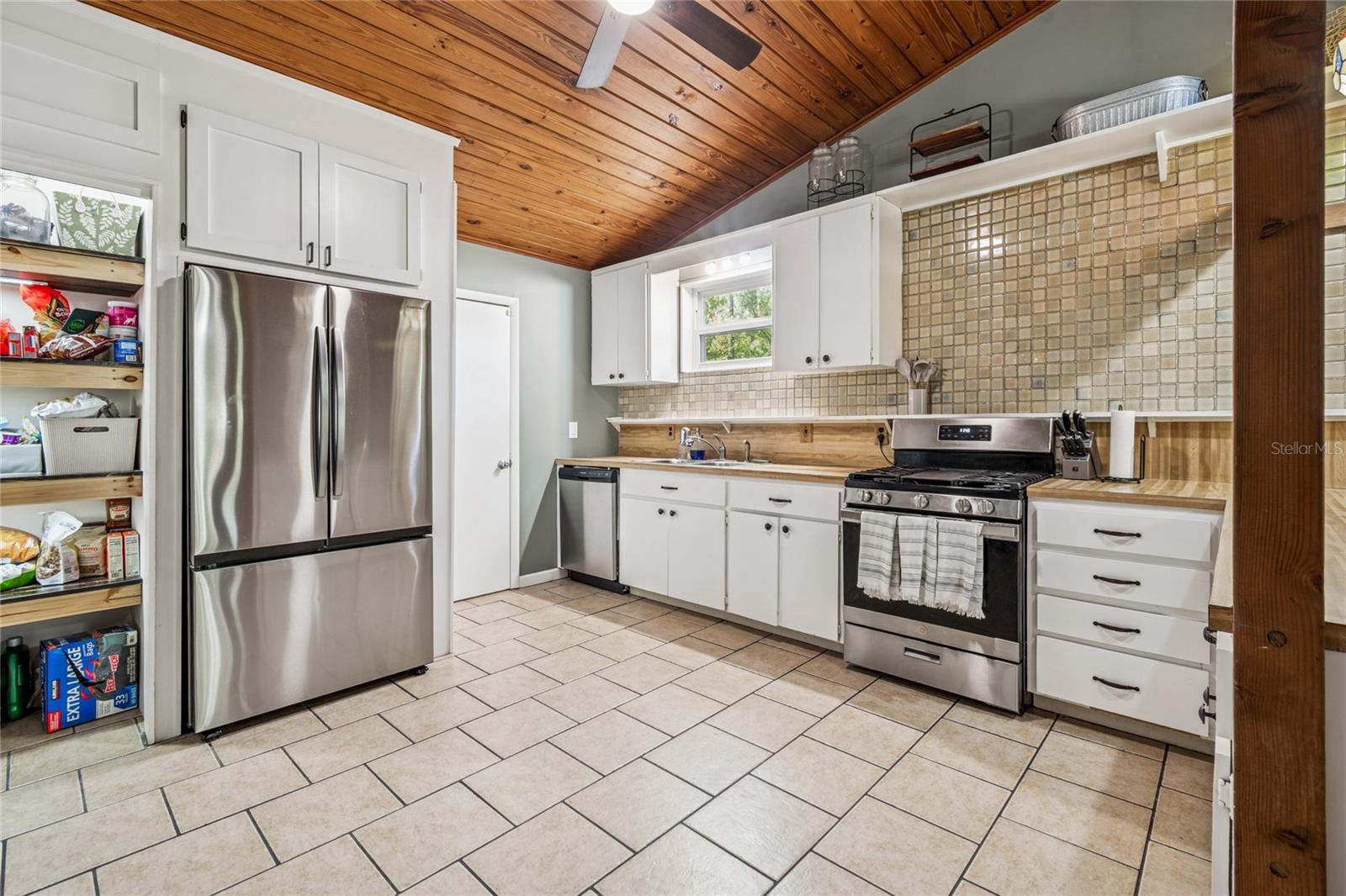 SIERRA PINES UNREC - Residential