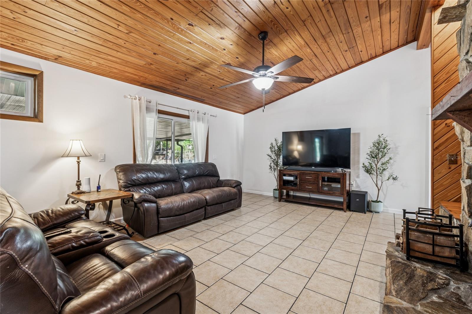 SIERRA PINES UNREC - Residential