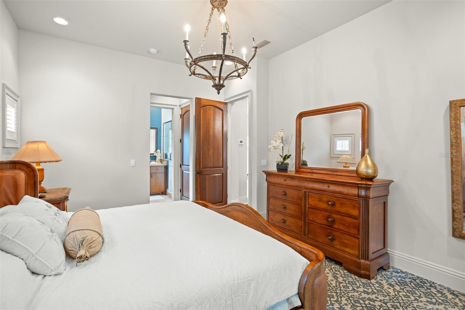 ISLEWORTH - Residential