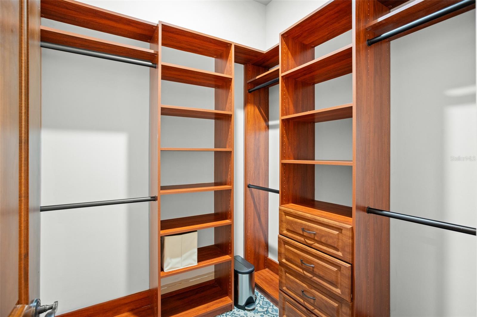 ISLEWORTH - Residential