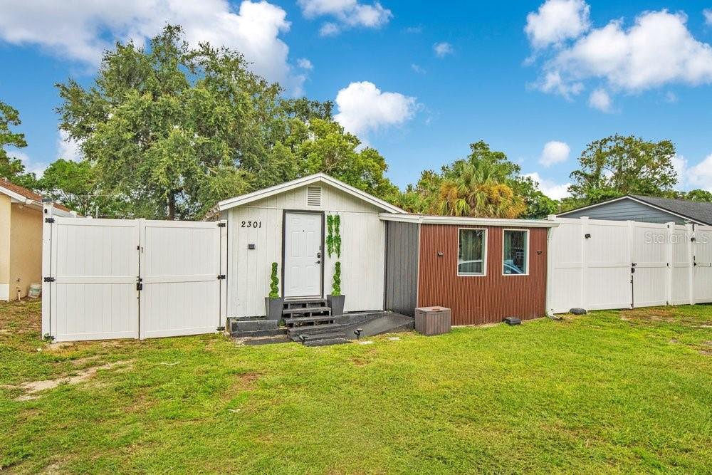 Photo of 2301 Drake Drive, Orlando, FL 32810 (MLS # V4951466)
