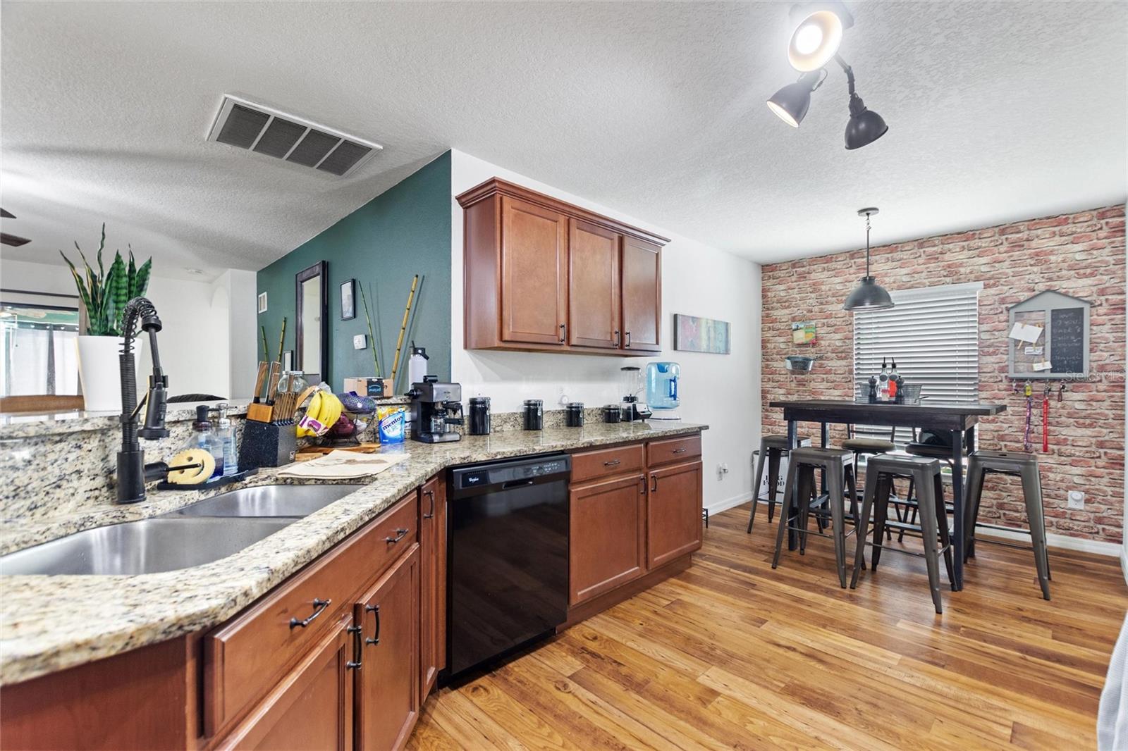 1230 WOODLARK DRIVE