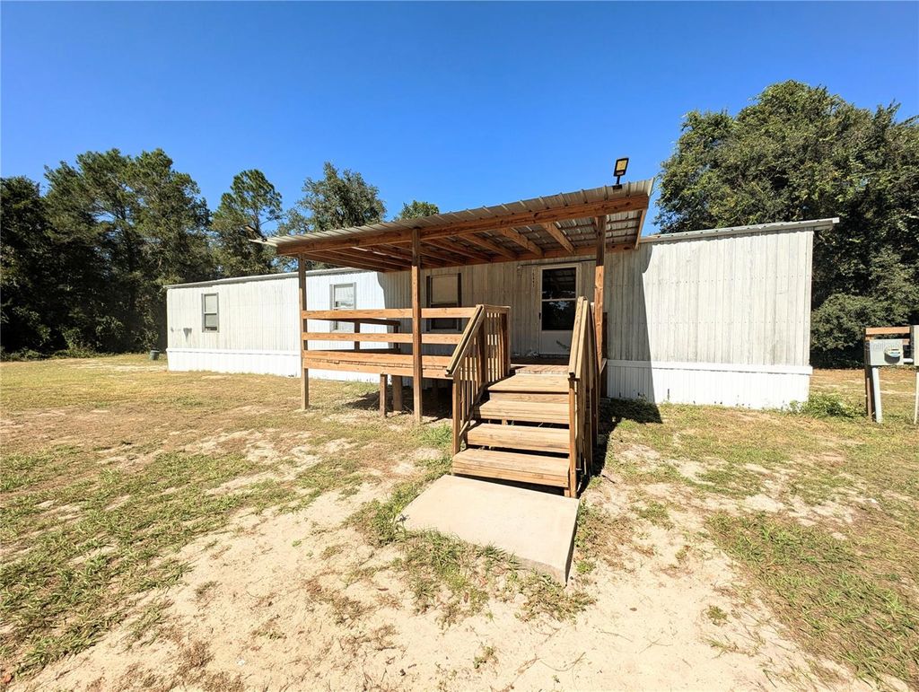 Photo of 15443 NE 86th Lane, Silver Springs, FL 34488 (MLS # OM711423)