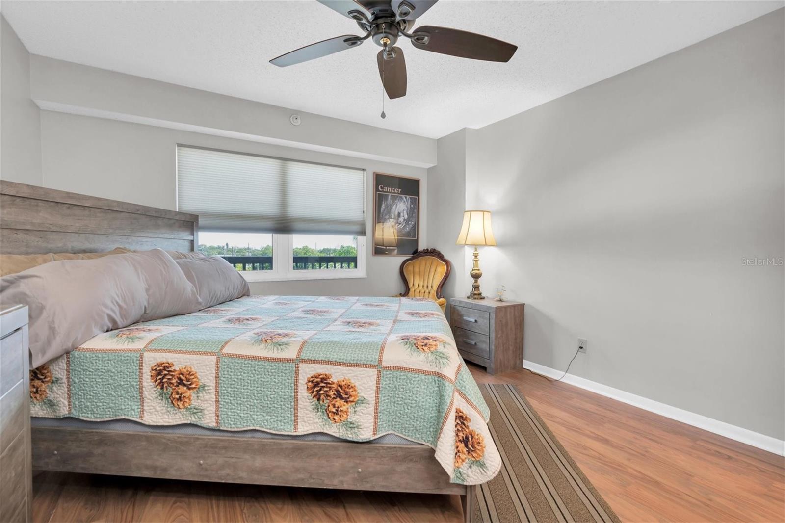 ISLAND VIEW SOUTH CONDO - Residential