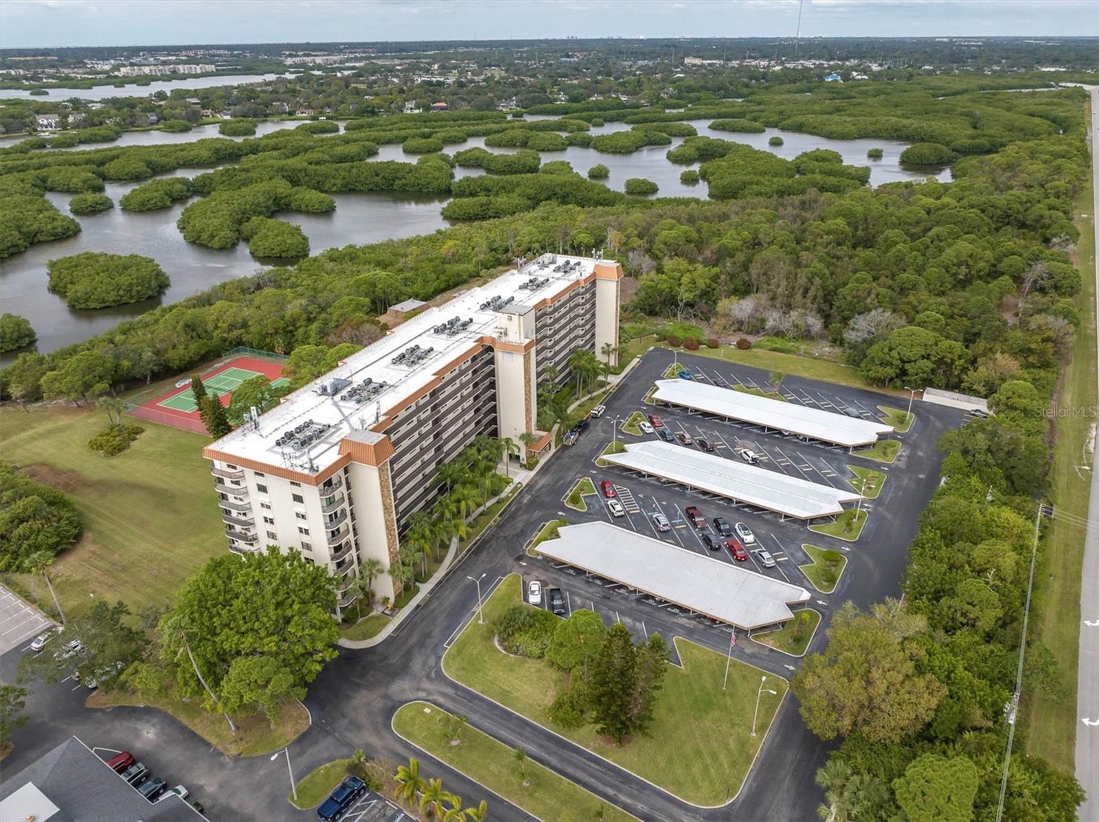 ISLAND VIEW SOUTH CONDO - Residential