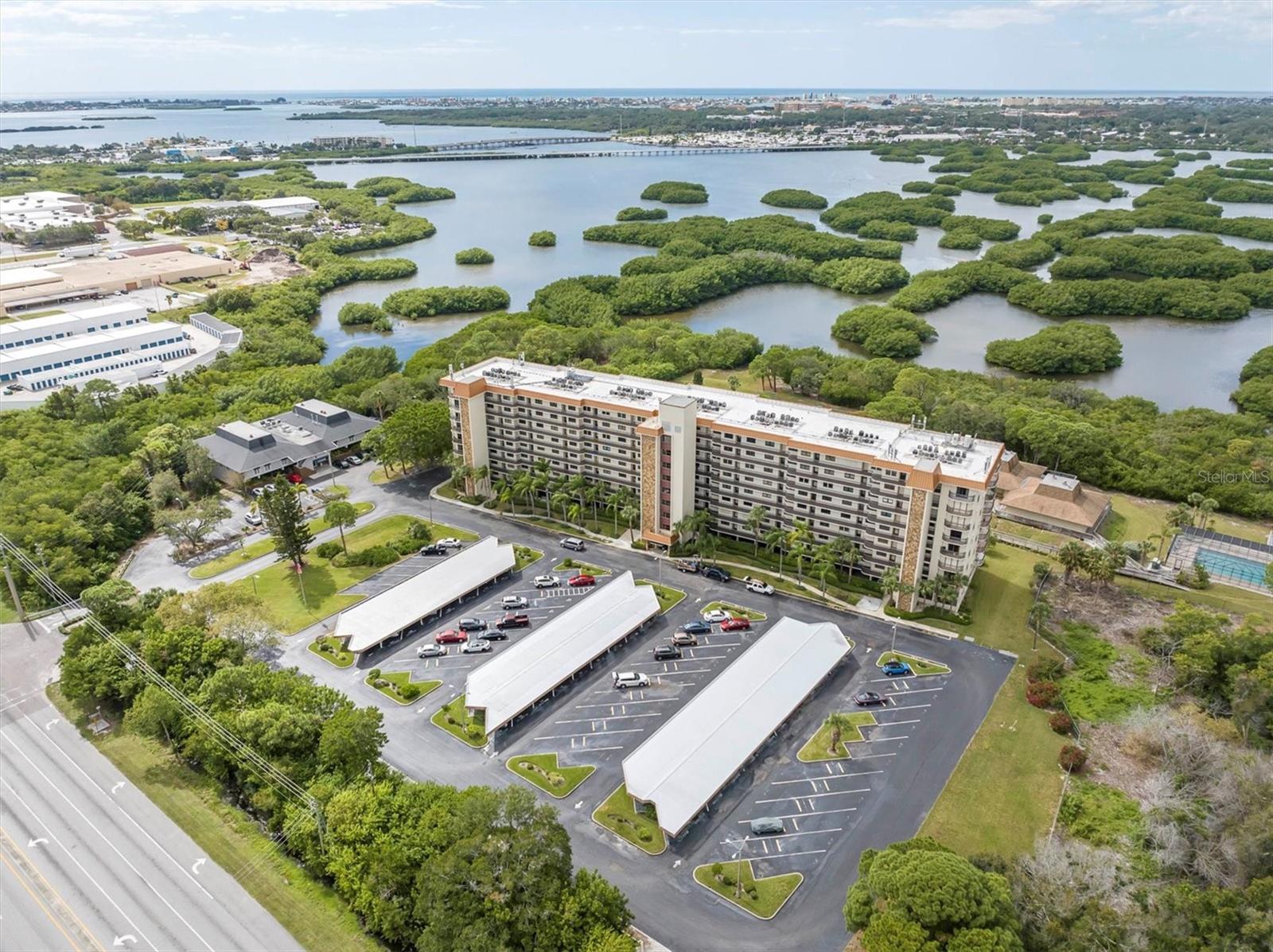 ISLAND VIEW SOUTH CONDO - Residential