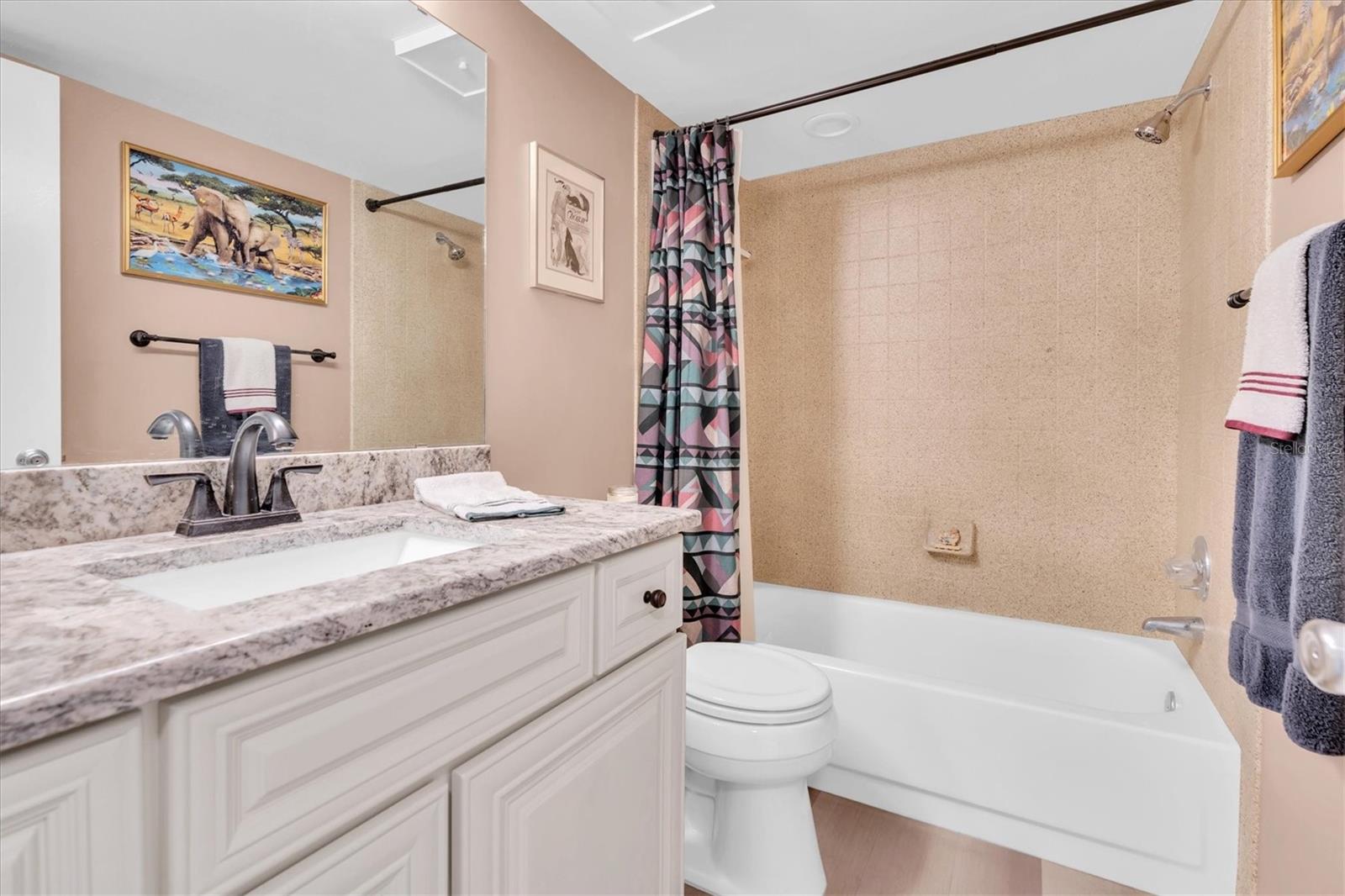 ISLAND VIEW SOUTH CONDO - Residential