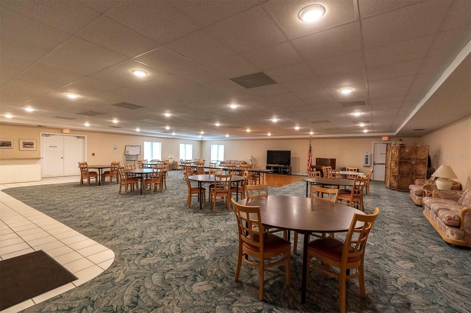 ISLAND VIEW SOUTH CONDO - Residential