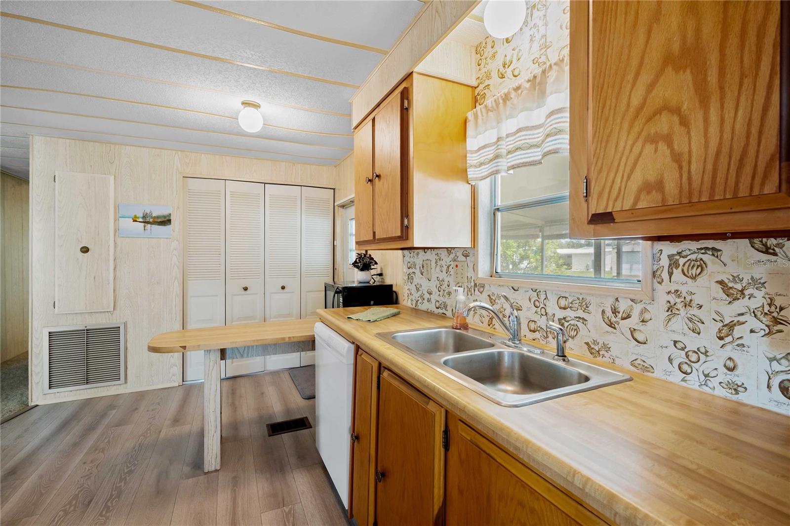 LAKE BETMAR ESTATES - Residential