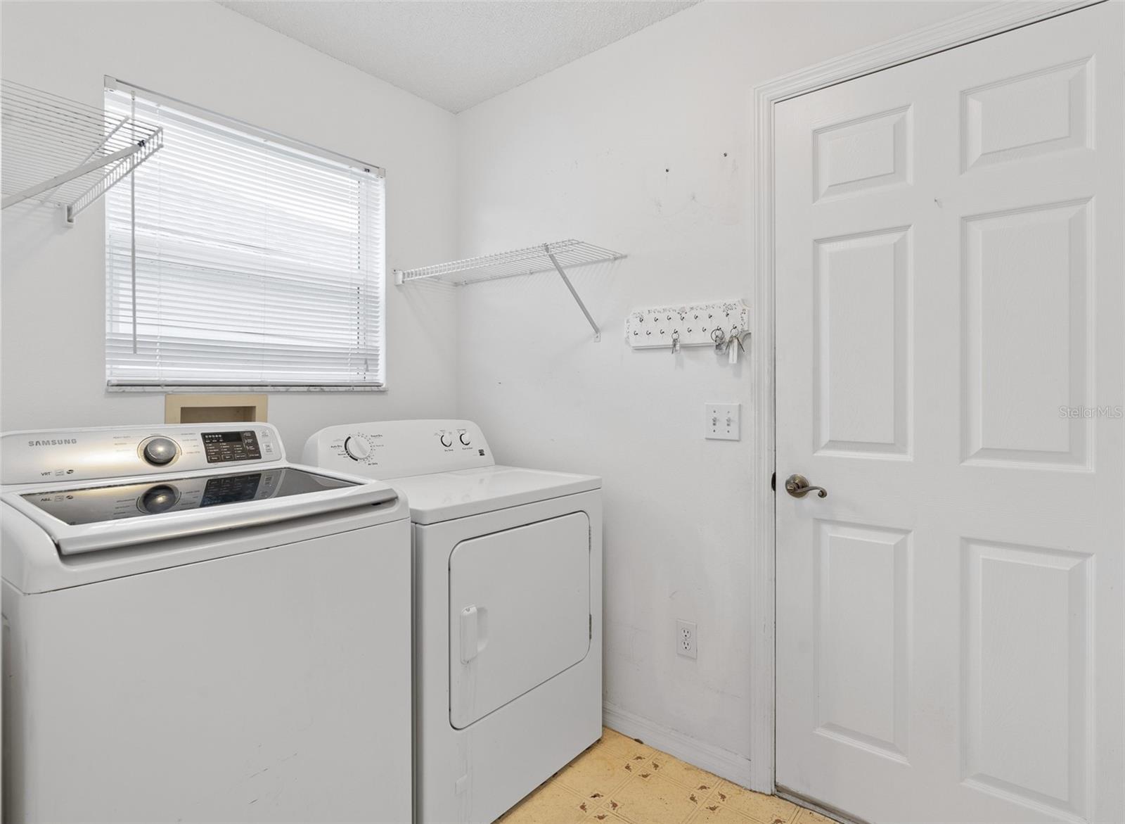 VILLAGES LADY LAKE UNIT 24 - Residential