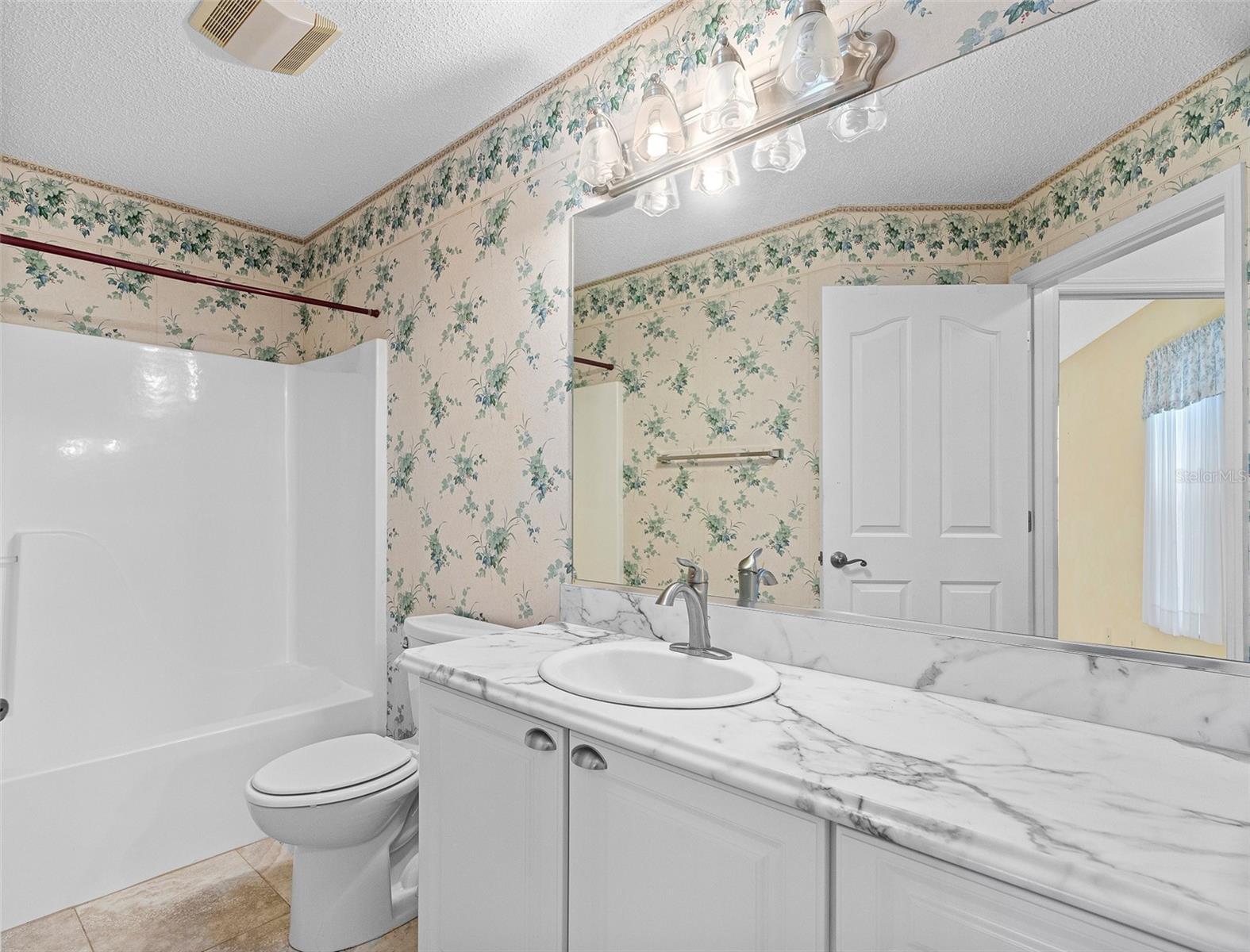 VILLAGES LADY LAKE UNIT 24 - Residential