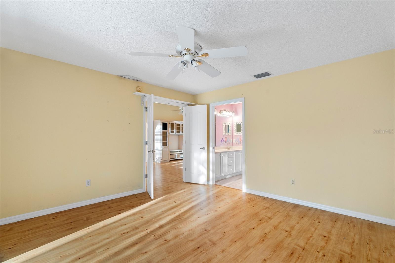 VILLAGES LADY LAKE UNIT 24 - Residential