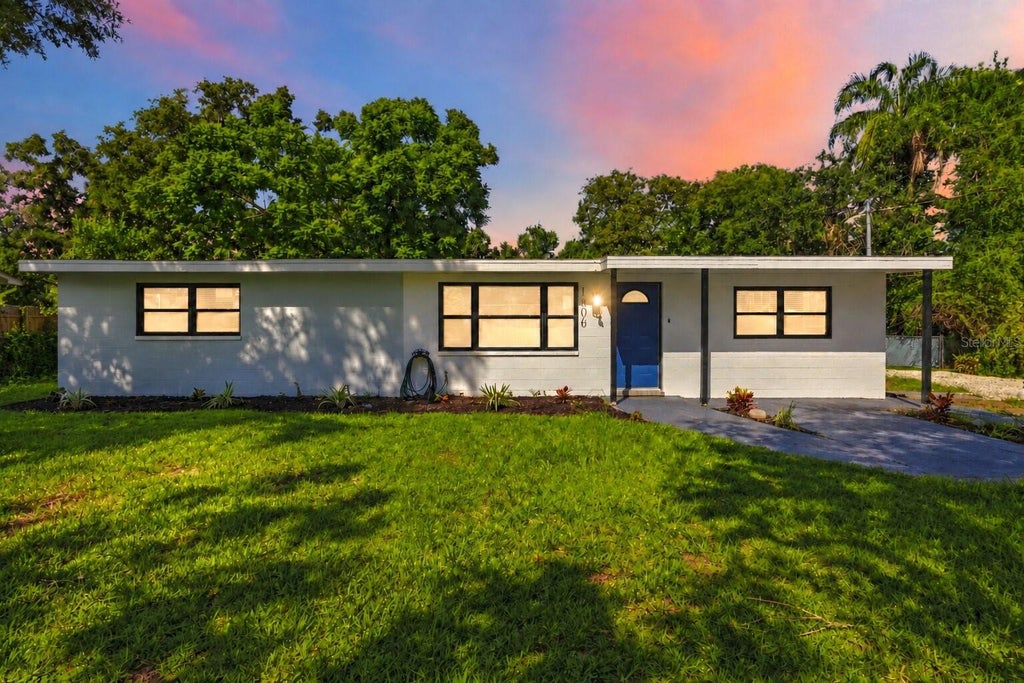 Photo of 1806 Dierker Drive, Valrico, FL 33596 (MLS # TB8544951)