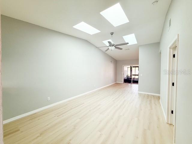 PARKSIDE VILLAS - Residential