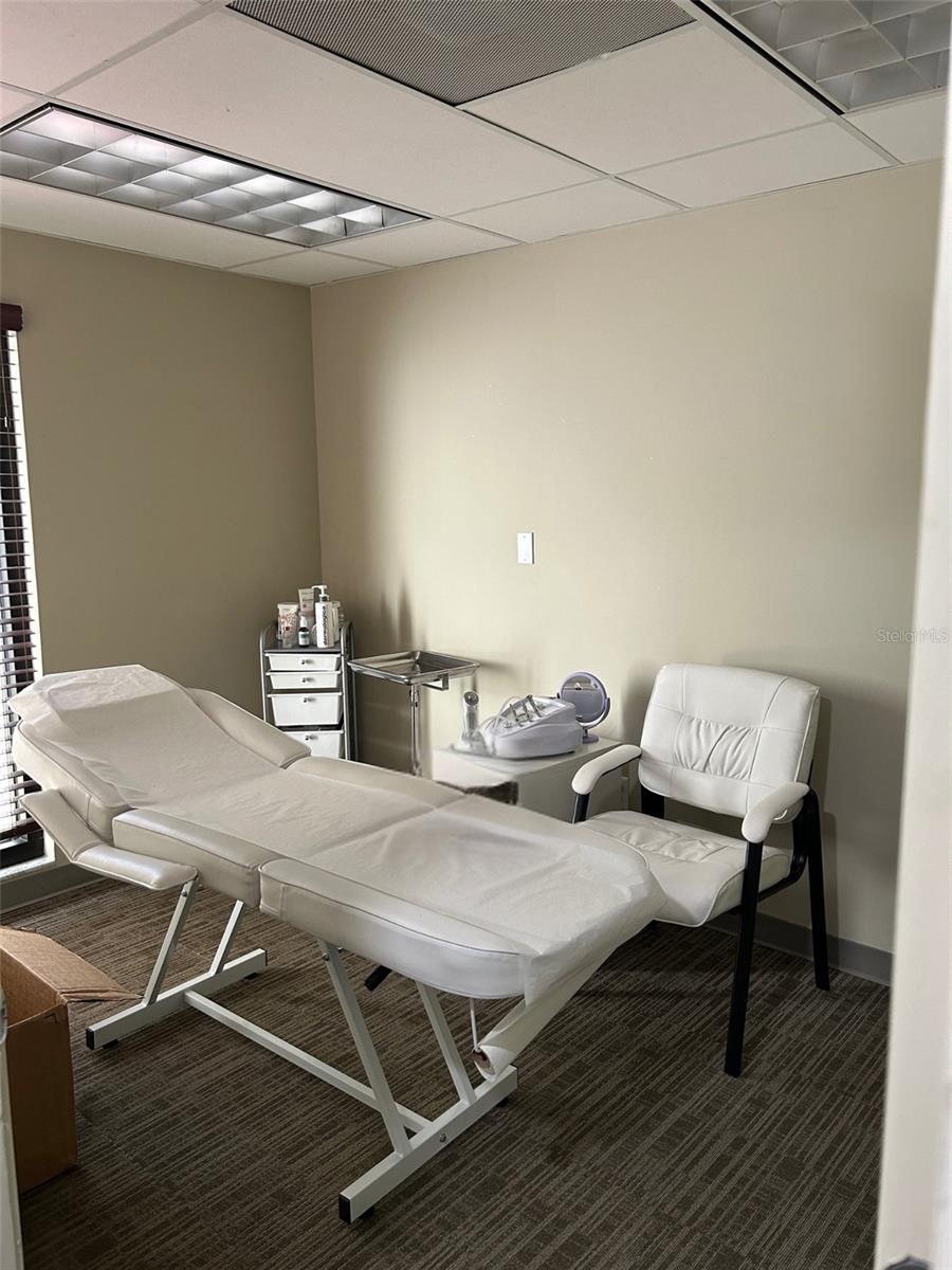 OAKRIDGE OFFICE CNTR A CONDO - Commercial Sale