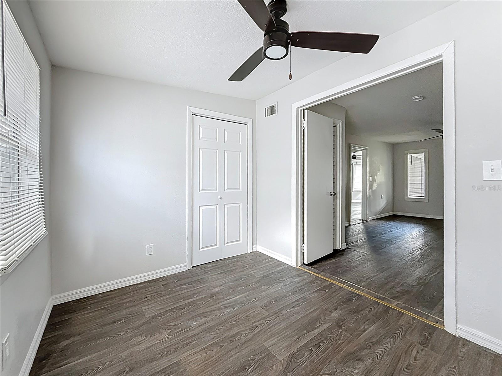 LAUGHNERS EXT OF KERR ADD - Residential Lease