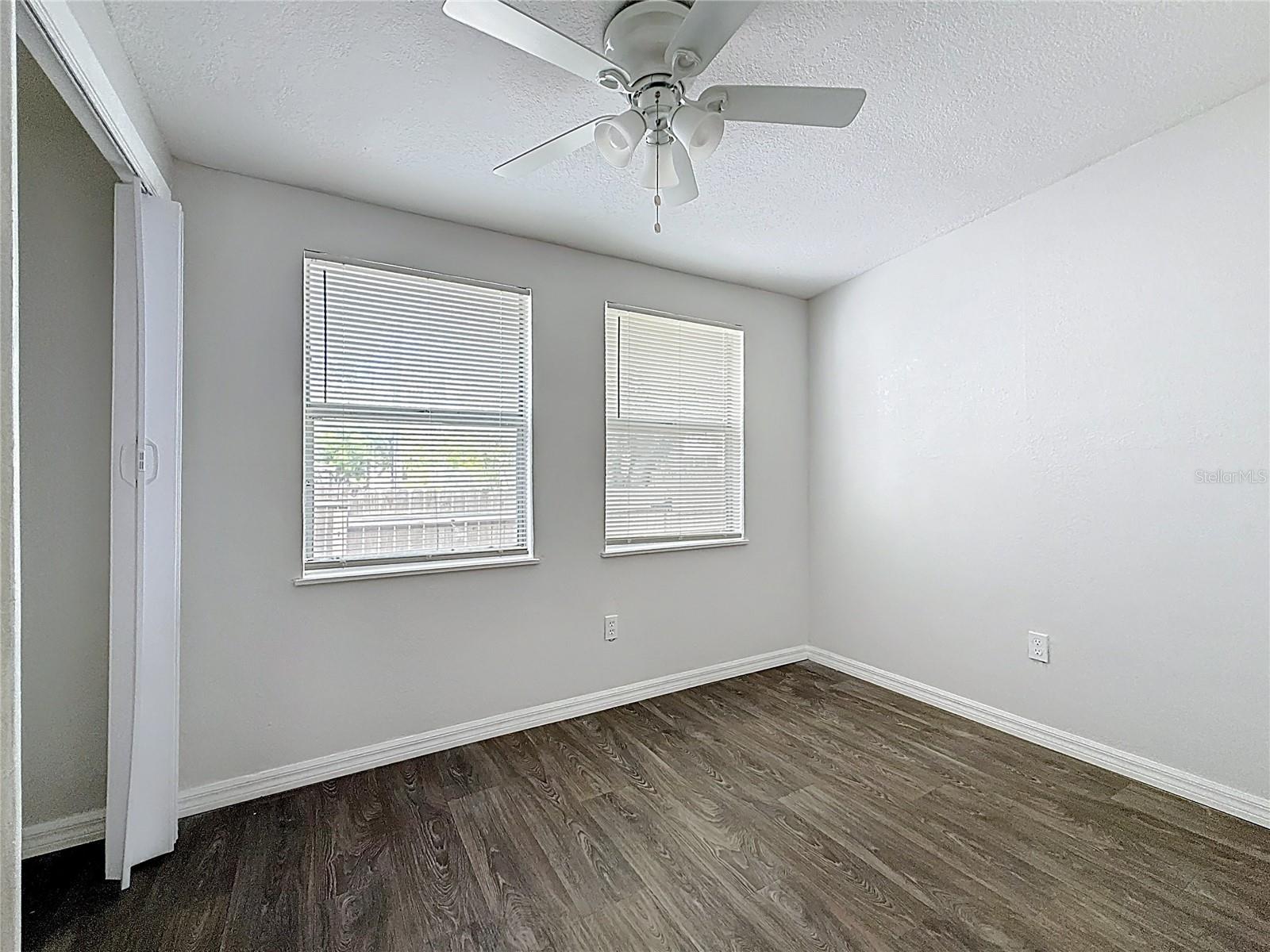 LAUGHNERS EXT OF KERR ADD - Residential Lease