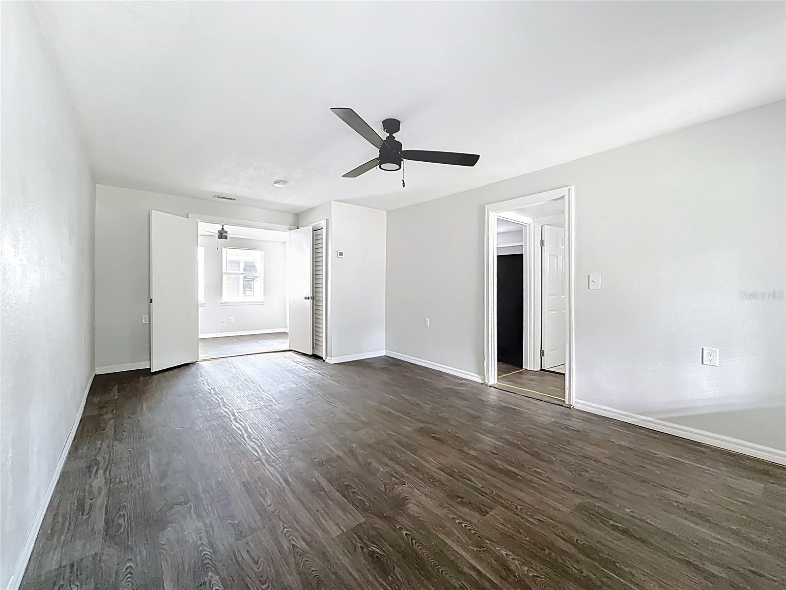 LAUGHNERS EXT OF KERR ADD - Residential Lease