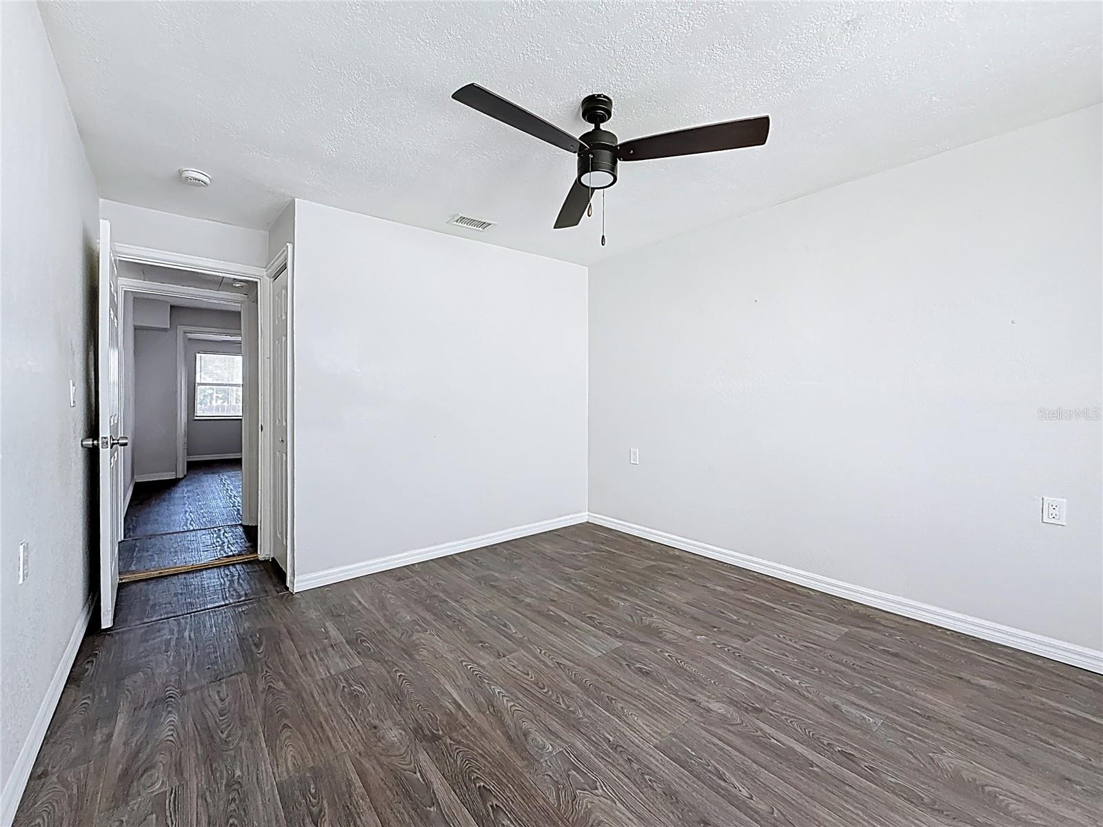 LAUGHNERS EXT OF KERR ADD - Residential Lease