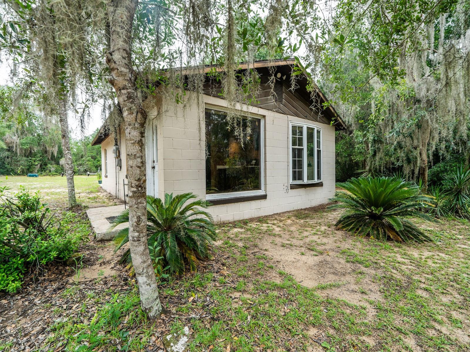 GOVT LEASE LT LAKE KER - Residential