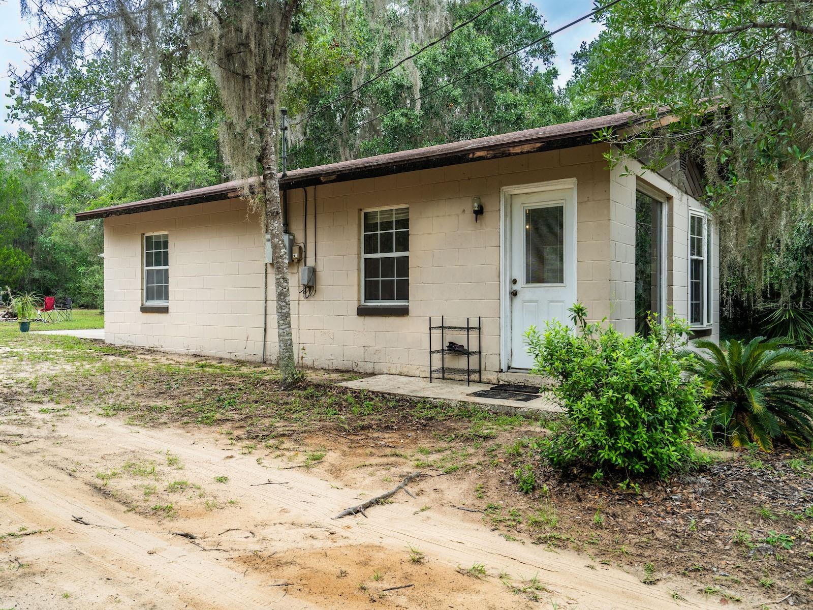 GOVT LEASE LT LAKE KER - Residential