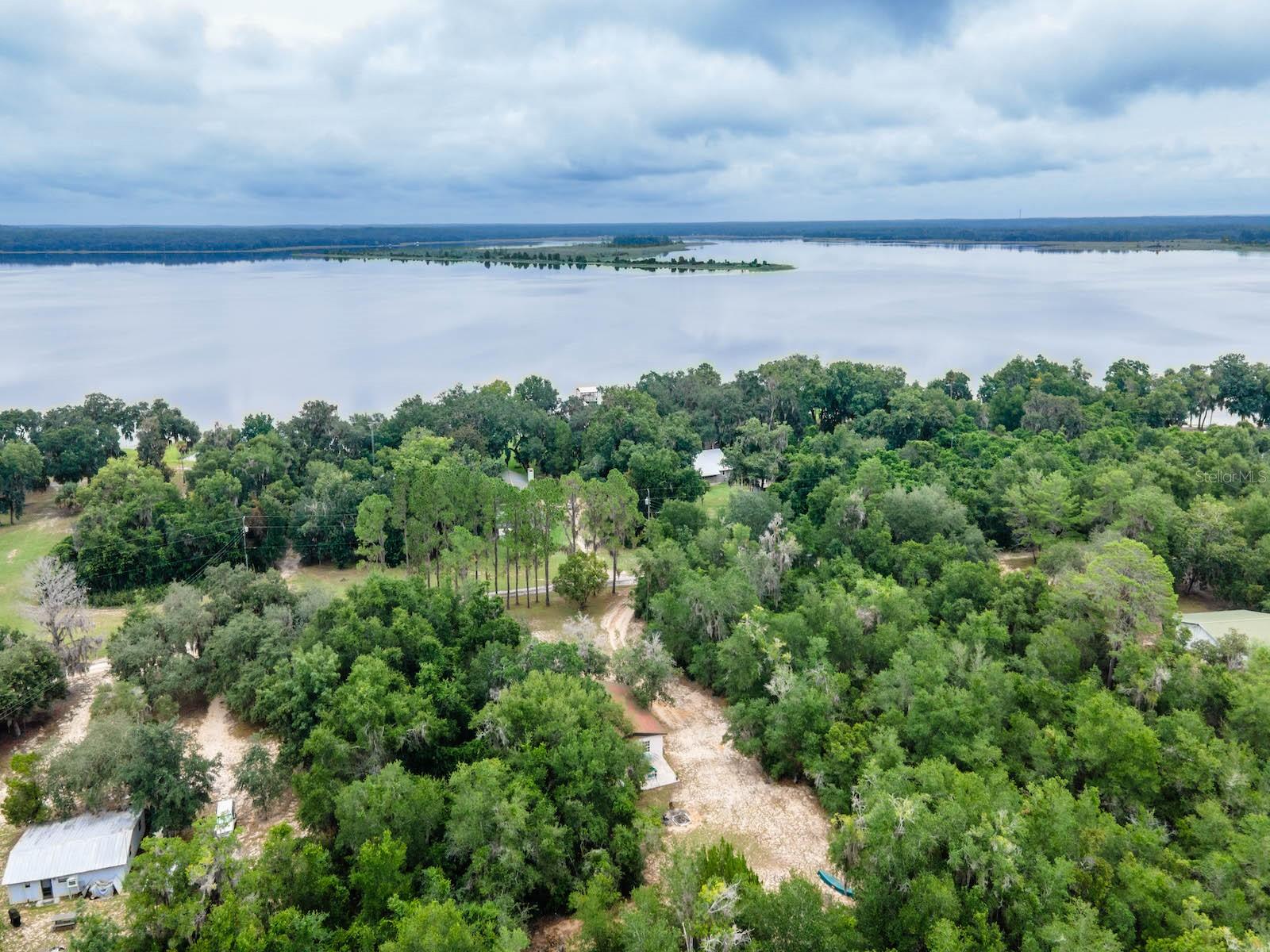 GOVT LEASE LT LAKE KER - Residential