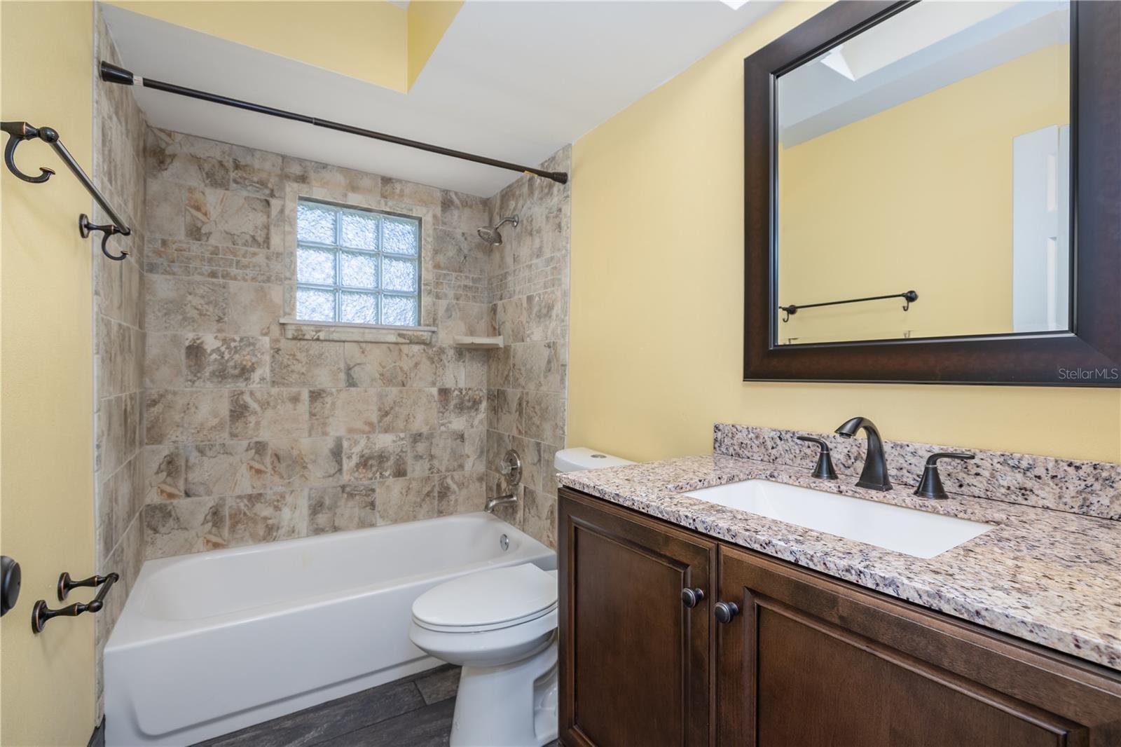 DEVONWOOD - Residential