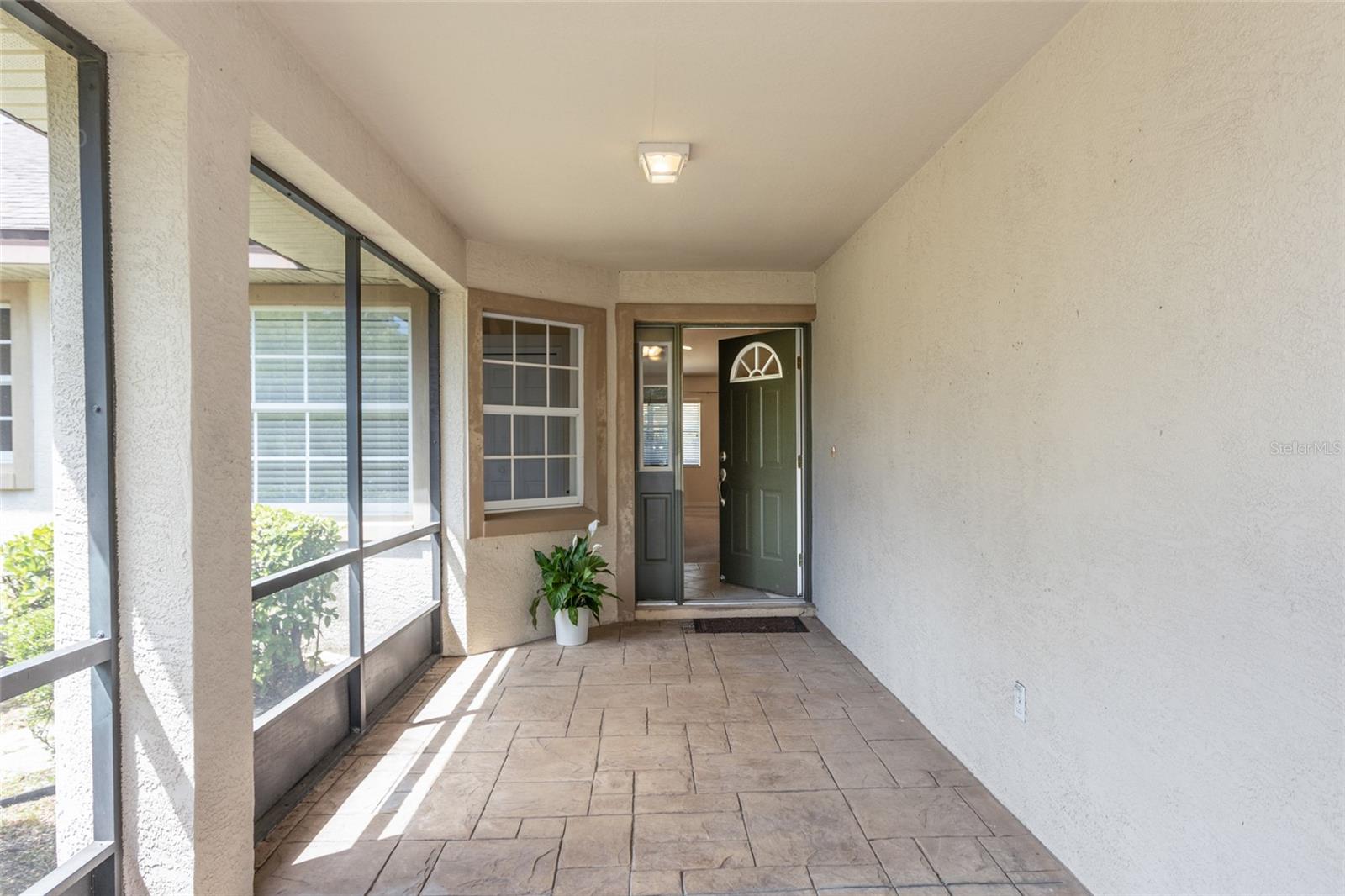 28 WELLER LANE