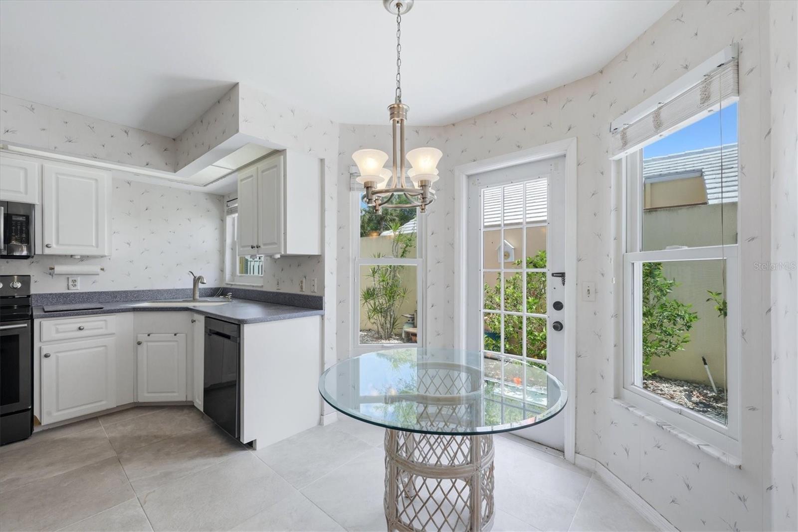 HARRINGTON LAKE - Residential